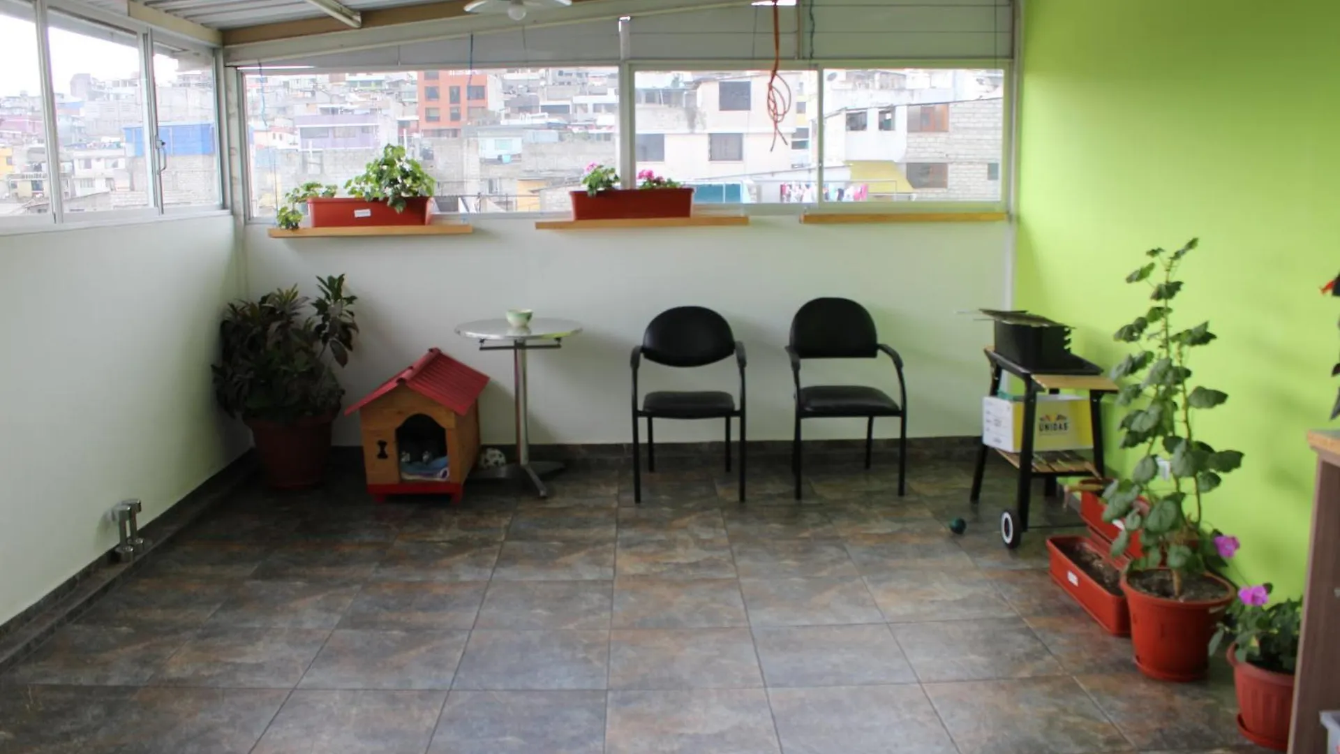 Guest house Julius Hostal, Desde Las 14 Horas Hasta 12 Del Mediodia Quito Ecuador