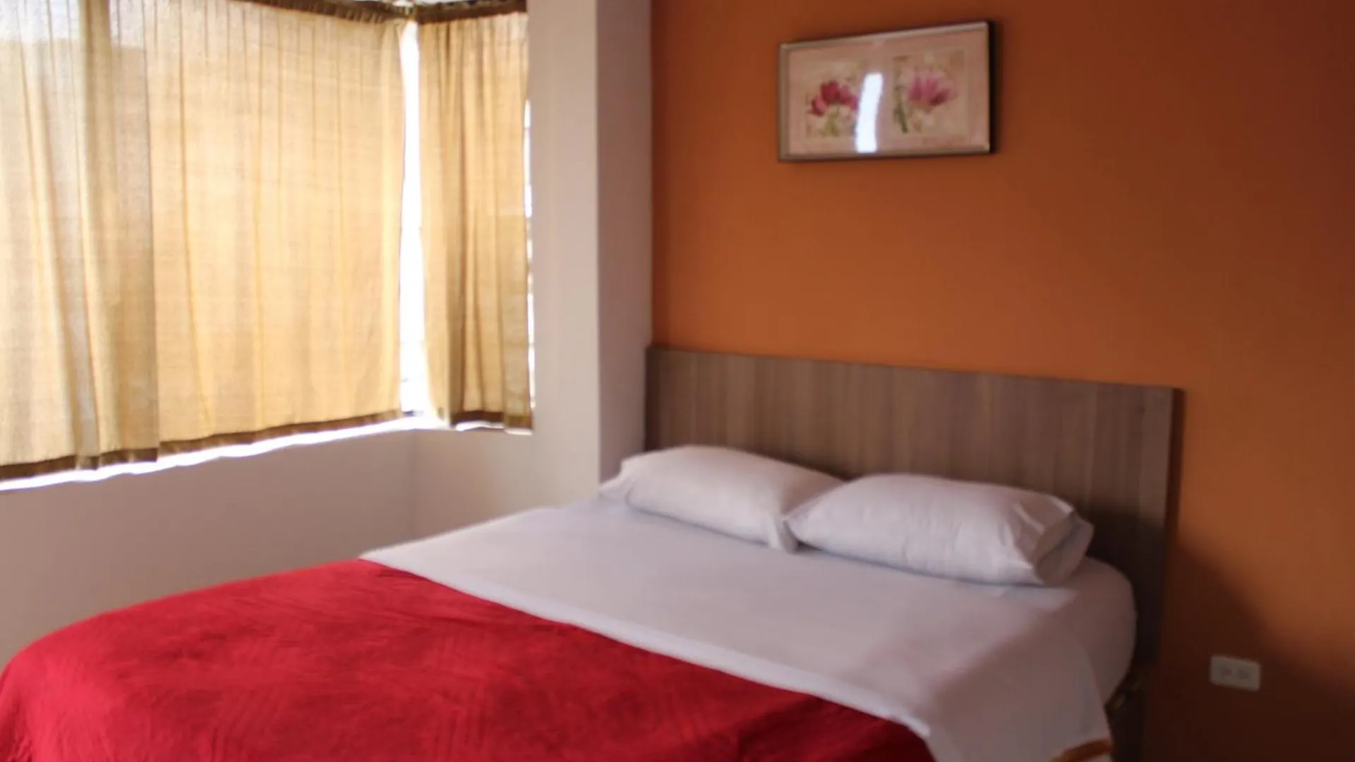 Guest house Julius Hostal, Desde Las 14 Horas Hasta 12 Del Mediodia Quito